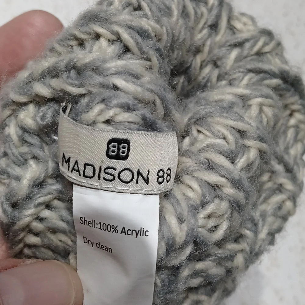 Madison 88 crochet gloves